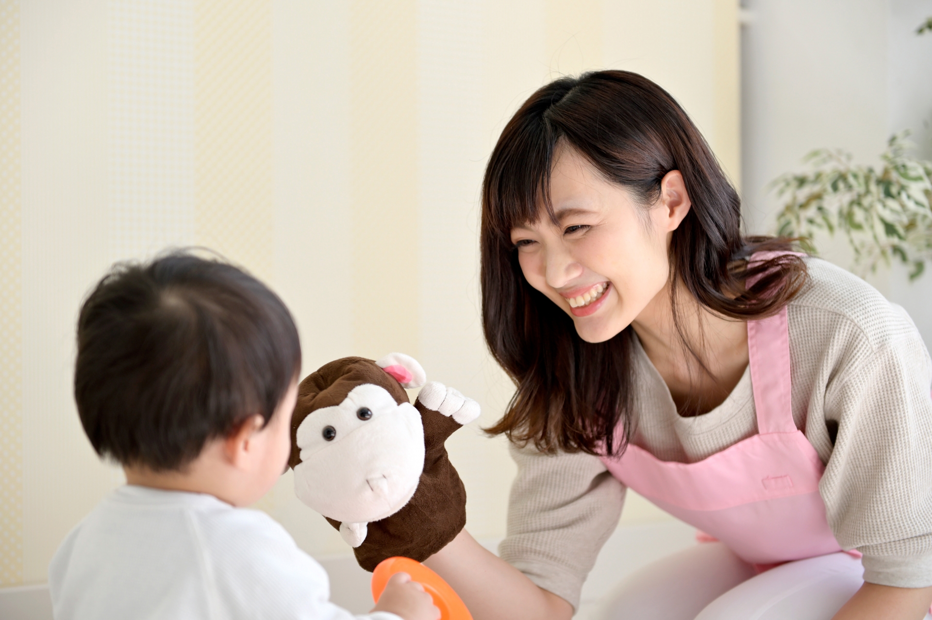 子供と遊ぶ(保育補助)